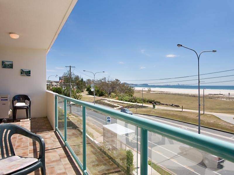 8/4 Musgrave Street, Kirra QLD 4225