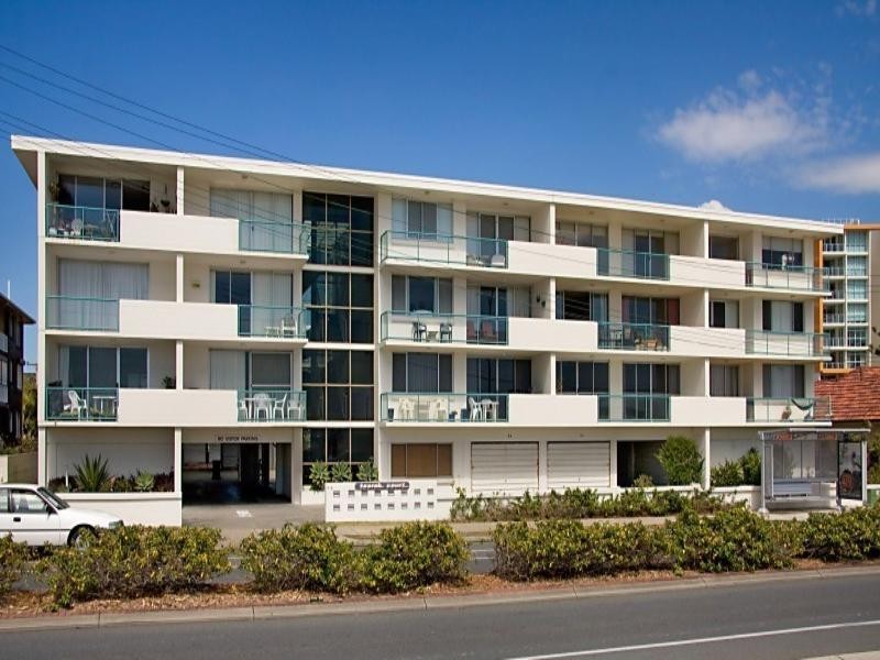 8/4 Musgrave Street, Kirra QLD 4225