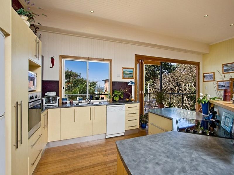810 Pacific Parade, Currumbin QLD 4223