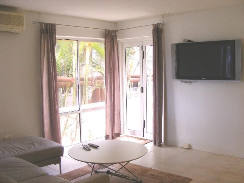 1/107 Hedges Avenue, Mermaid Beach QLD 4218