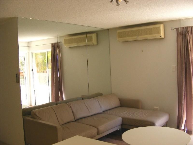 1/107 Hedges Avenue, Mermaid Beach QLD 4218