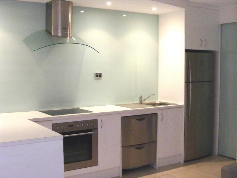 1/107 Hedges Avenue, Mermaid Beach QLD 4218