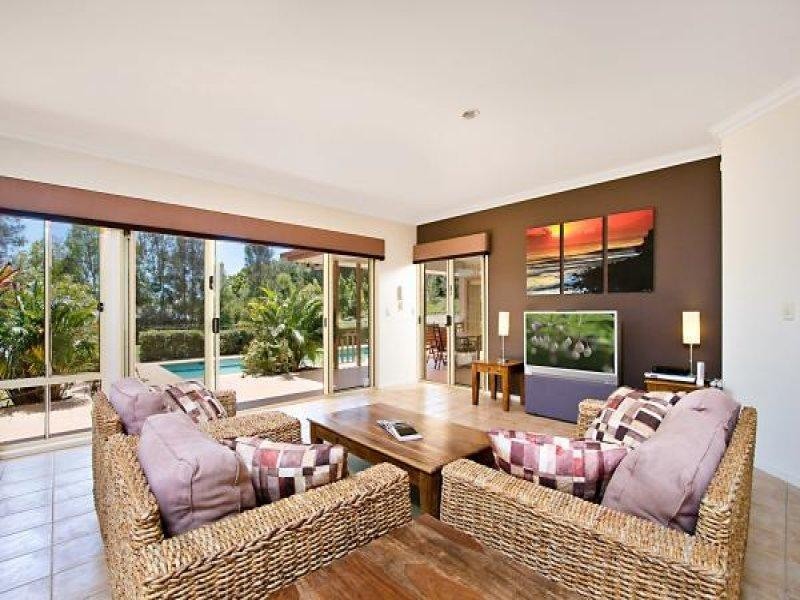 10 Dungogie Drive, Tallebudgera QLD 4228