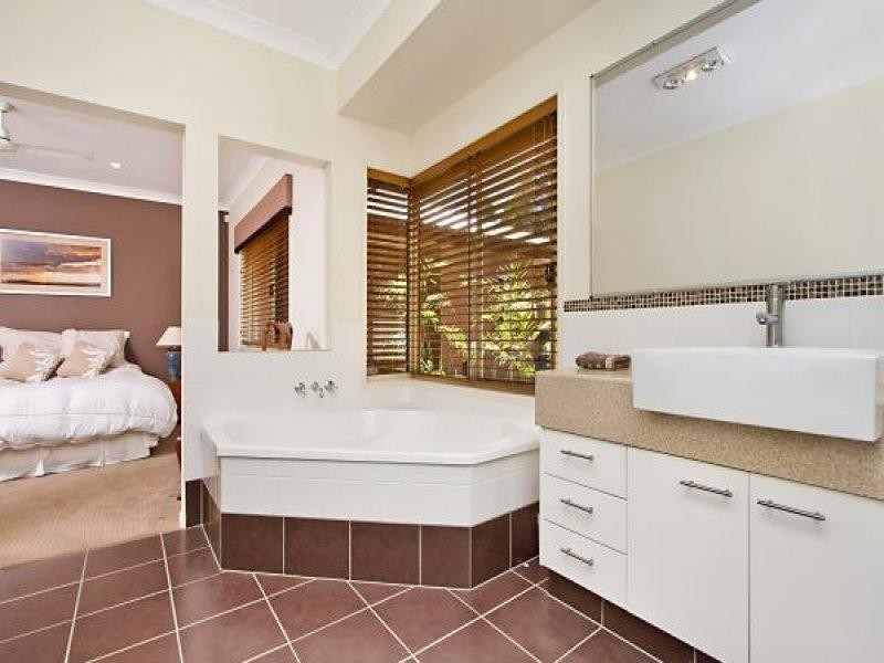 10 Dungogie Drive, Tallebudgera QLD 4228