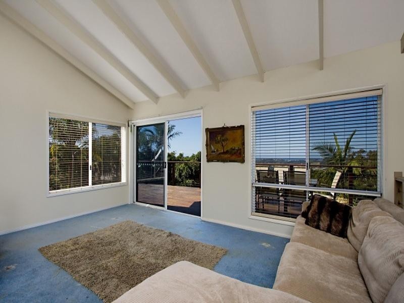 136 Simpsons Road, Currumbin Waters QLD 4223