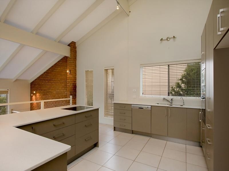 136 Simpsons Road, Currumbin Waters QLD 4223