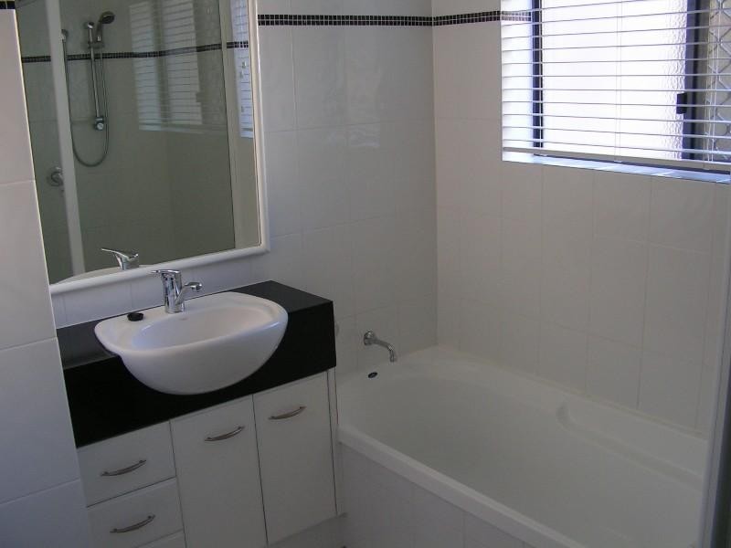 2/13 South Street, Kirra QLD 4225