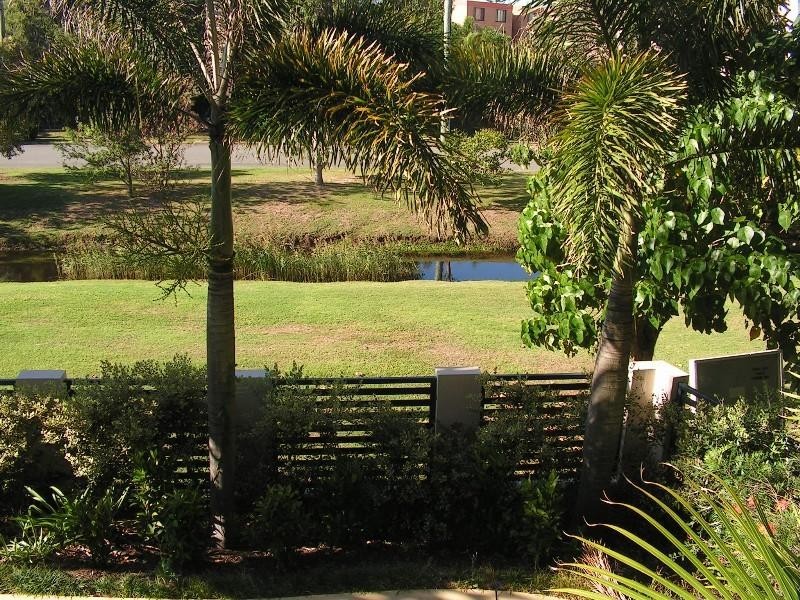 2/13 South Street, Kirra QLD 4225