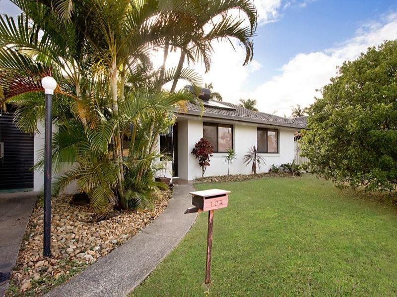 102 Tahiti Avenue, Palm Beach QLD 4221