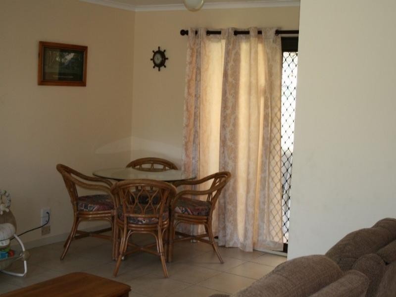 4 Clives Circuit, Currumbin Waters QLD 4223