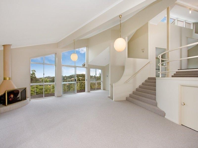 15-17 Buckingham Way, Elanora QLD 4221