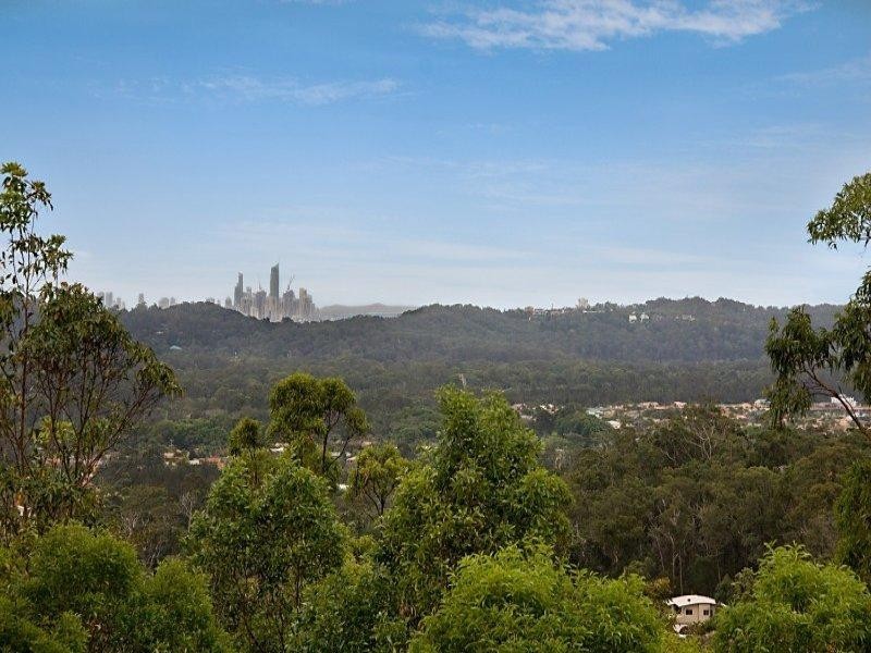 15-17 Buckingham Way, Elanora QLD 4221