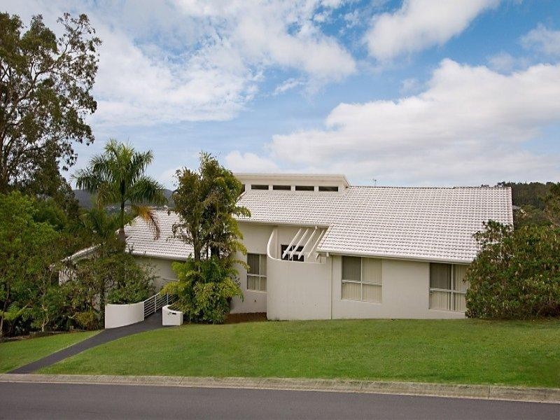 15-17 Buckingham Way, Elanora QLD 4221