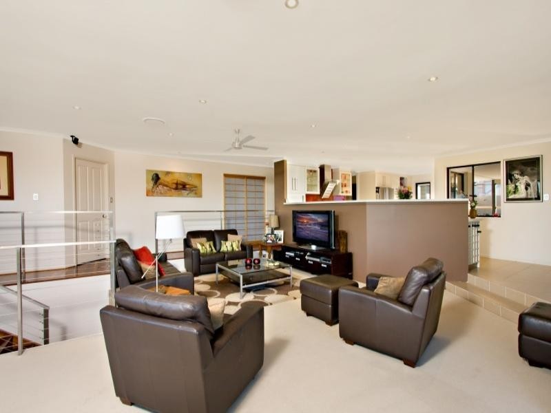 31 Jarrahdale Drive, Elanora QLD 4221