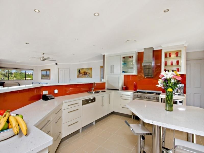 31 Jarrahdale Drive, Elanora QLD 4221