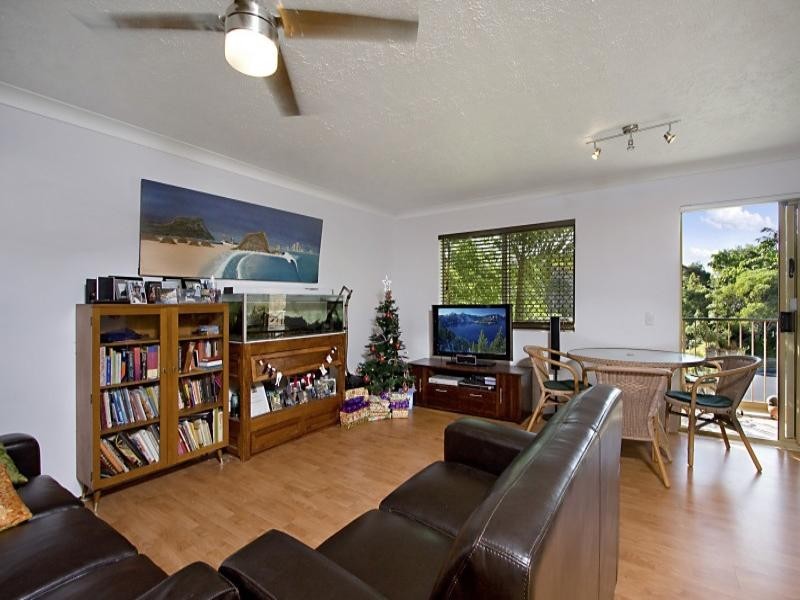 5/4 Rolan Court, Palm Beach QLD 4221