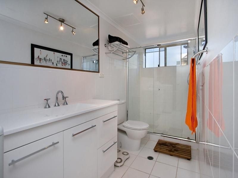 5/4 Rolan Court, Palm Beach QLD 4221