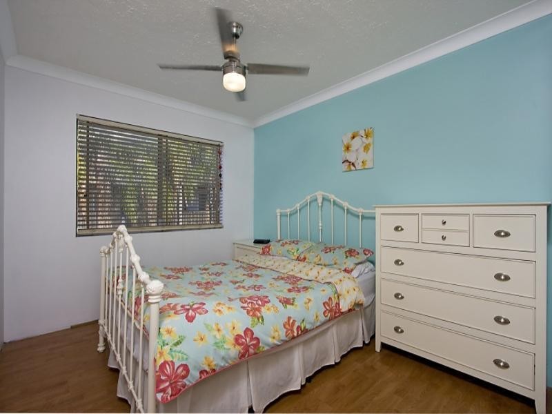 5/4 Rolan Court, Palm Beach QLD 4221