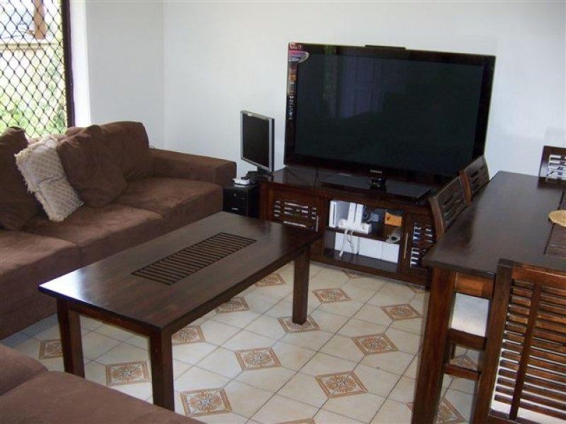 1/10 Jodie Street, Tugun QLD 4224