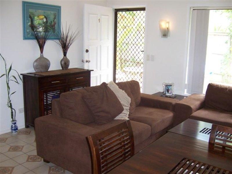 1/10 Jodie Street, Tugun QLD 4224