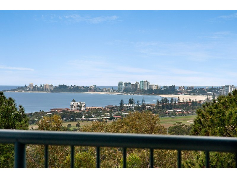 15 Bob Barnard Drive, Tugun QLD 4224