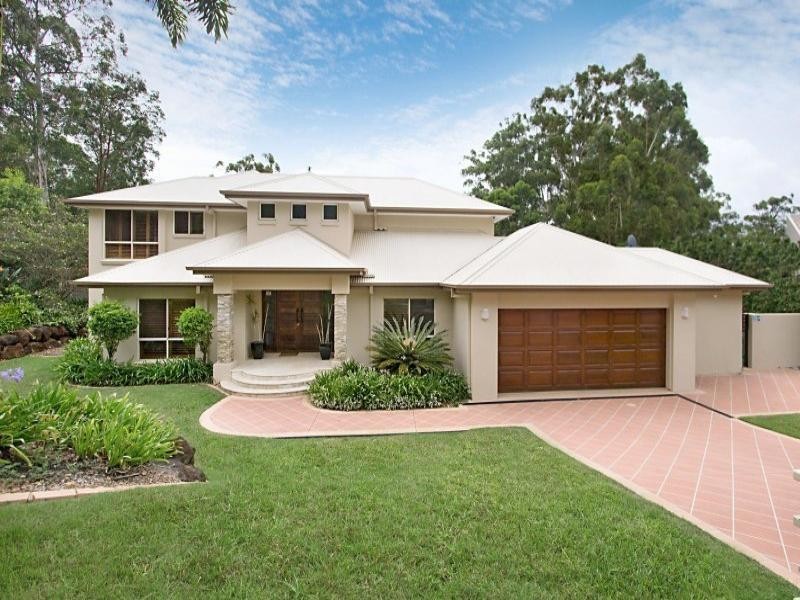 4 Buckingham Way, Elanora QLD 4221