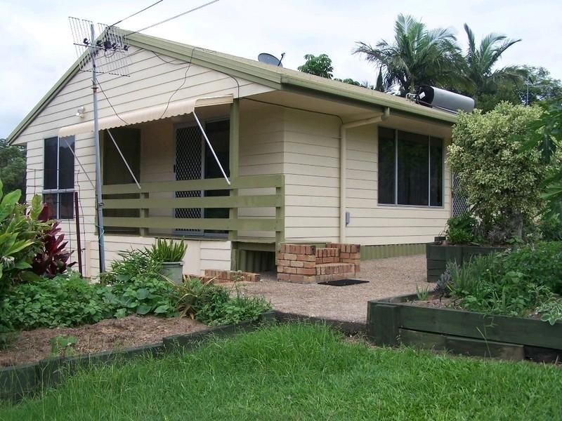 6 Regent Street, Currumbin QLD 4223