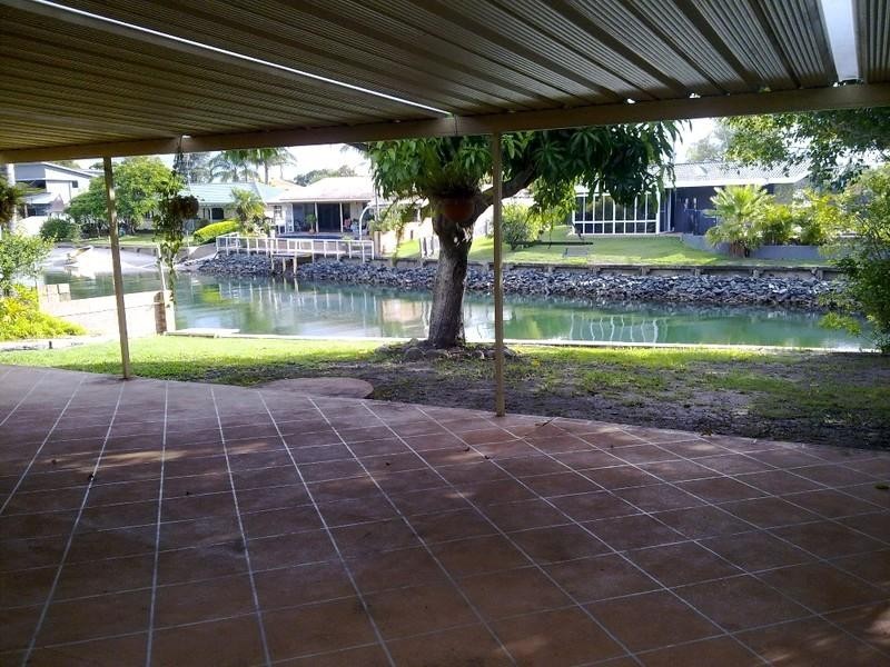 86 Tallebudgera Drive, Palm Beach QLD 4221