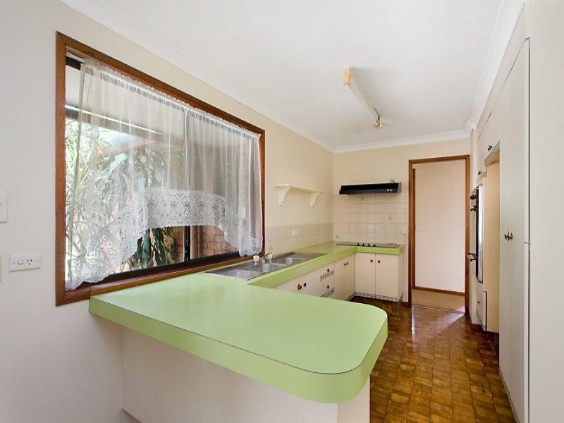 72 Japonica Drive, Palm Beach QLD 4221