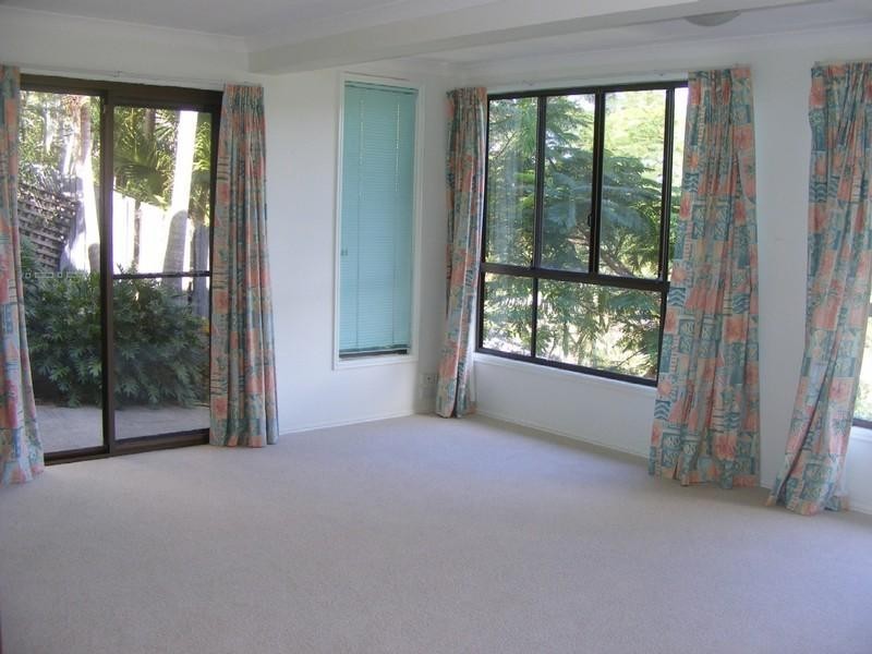 27 Bob Barnard Drive, Tugun QLD 4224