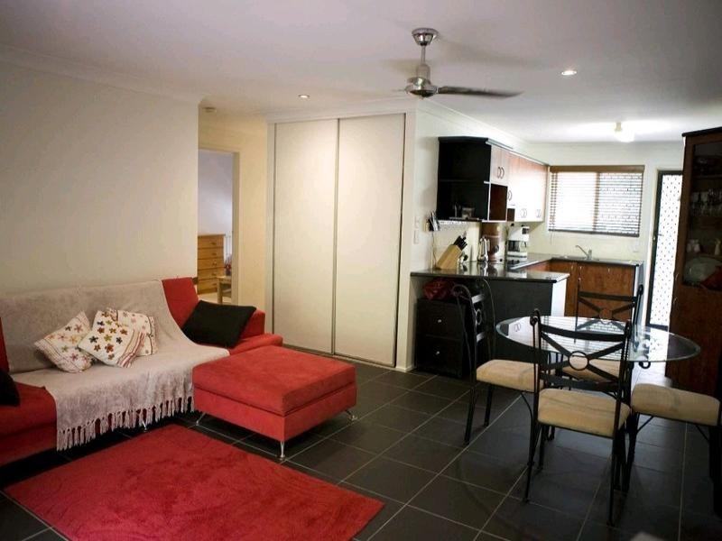 5/6 Mawarra Street, Palm Beach QLD 4221