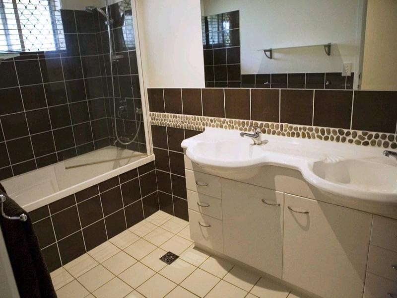 5/6 Mawarra Street, Palm Beach QLD 4221