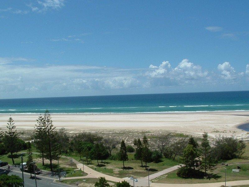 702/2 Creek Street, Kirra QLD 4225