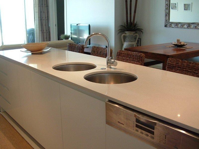 702/2 Creek Street, Kirra QLD 4225