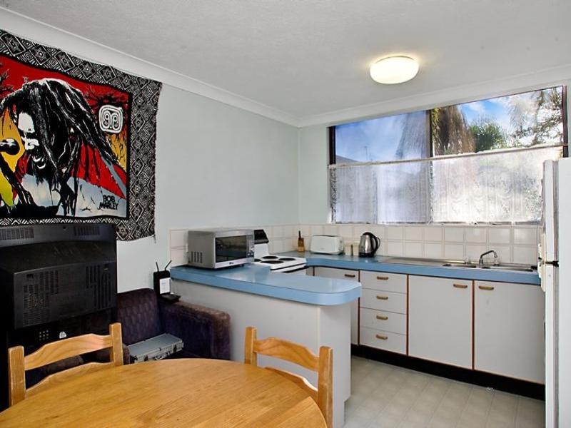 9/6 Brooke Avenue, Palm Beach QLD 4221