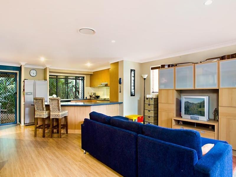 9/2 Karri Court, Burleigh Heads QLD 4220