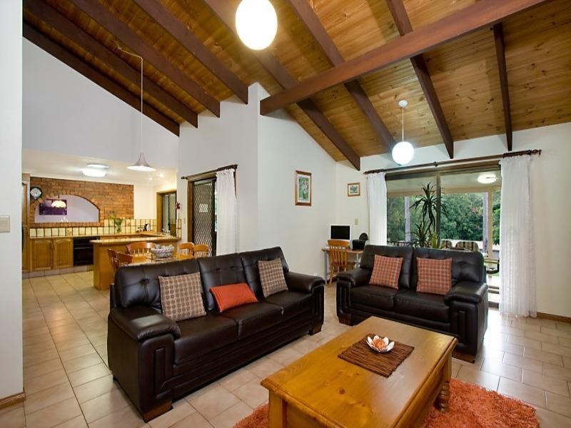 12 Woodland Drive, Reedy Creek QLD 4227