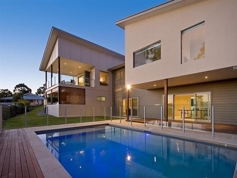 2 Gracilis Court, Elanora QLD 4221