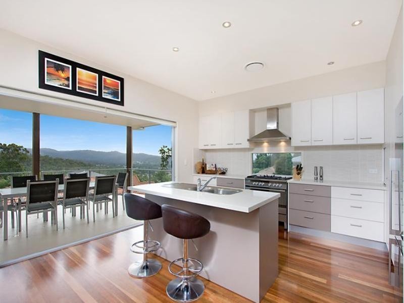 2 Gracilis Court, Elanora QLD 4221