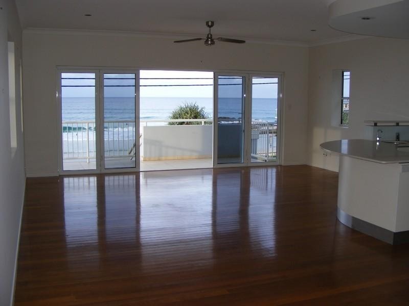 2/760 Pacific Parade, Currumbin QLD 4223