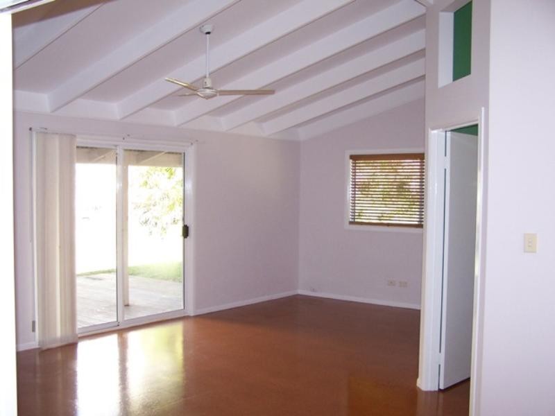 43 Nollamara Drive, Elanora QLD 4221