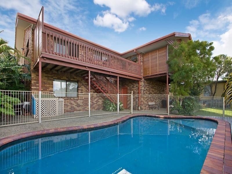 25 Crest Drive, Elanora QLD 4221