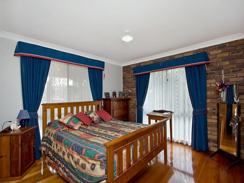 25 Crest Drive, Elanora QLD 4221