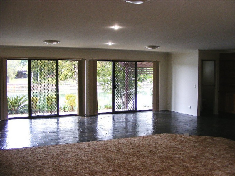 18 Harris Court, Currumbin Waters QLD 4223