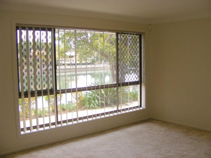 18 Harris Court, Currumbin Waters QLD 4223