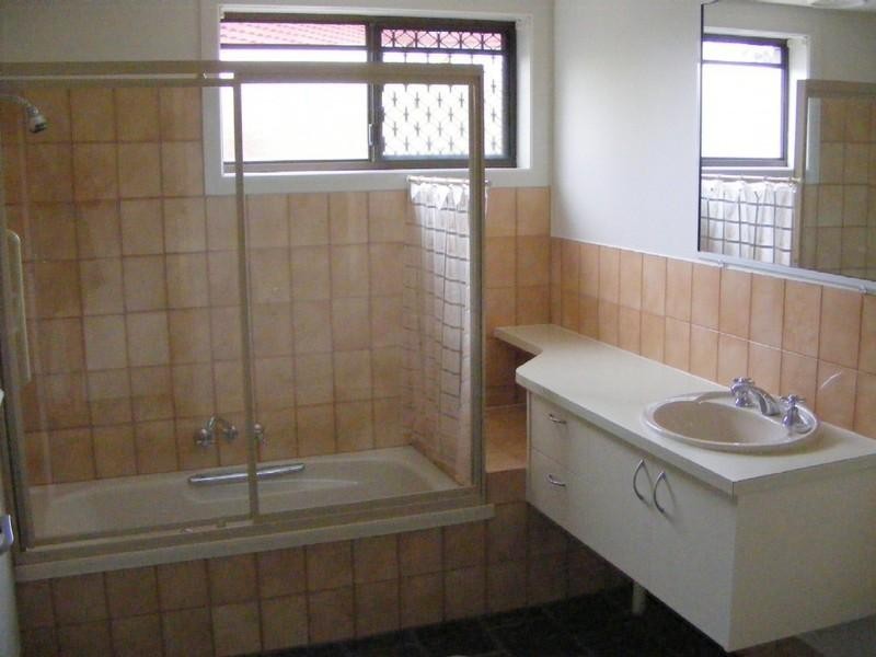 18 Harris Court, Currumbin Waters QLD 4223