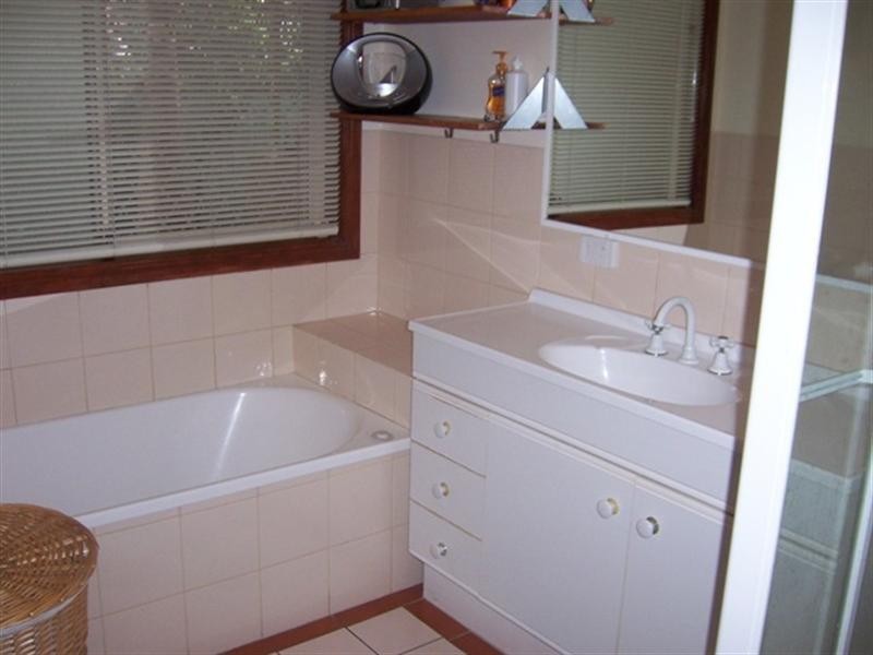 2/4 Ripoll Court, Reedy Creek QLD 4227