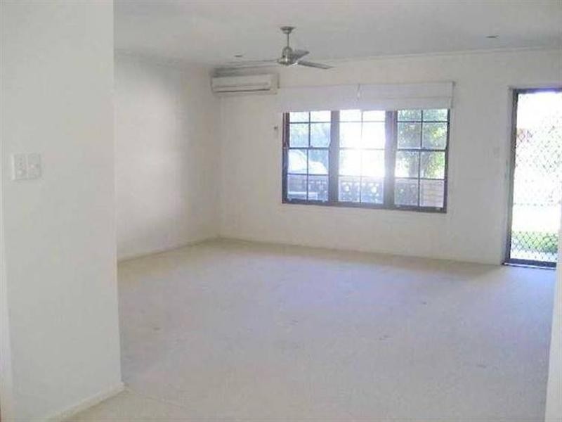 35 Tatha Avenue, Palm Beach QLD 4221