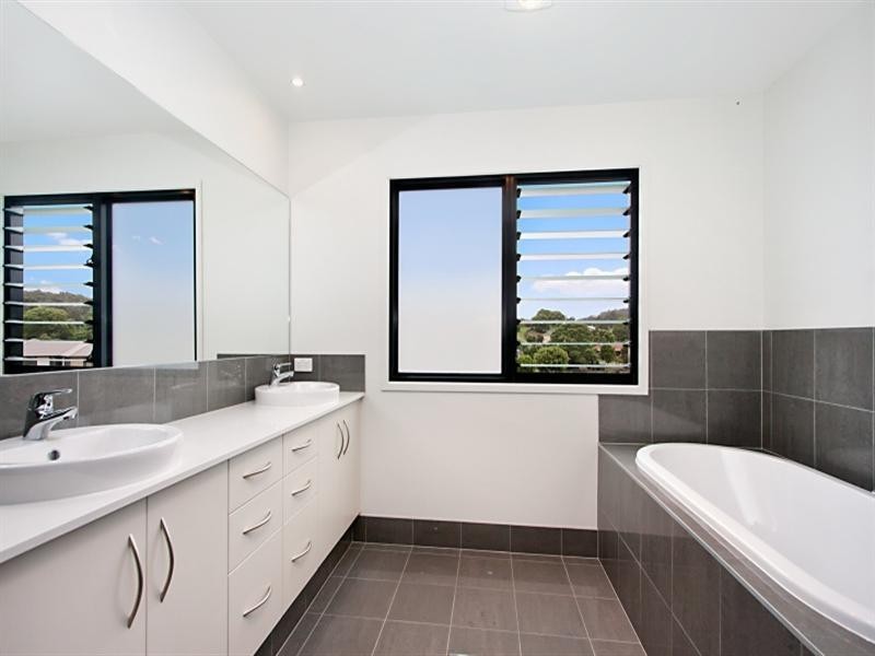 5 Stockyard Court, Tallebudgera QLD 4228