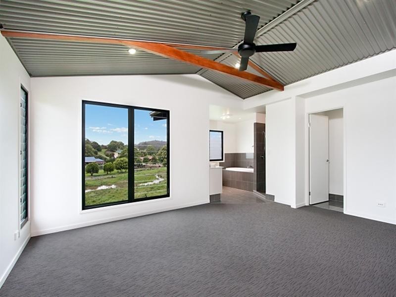 5 Stockyard Court, Tallebudgera QLD 4228